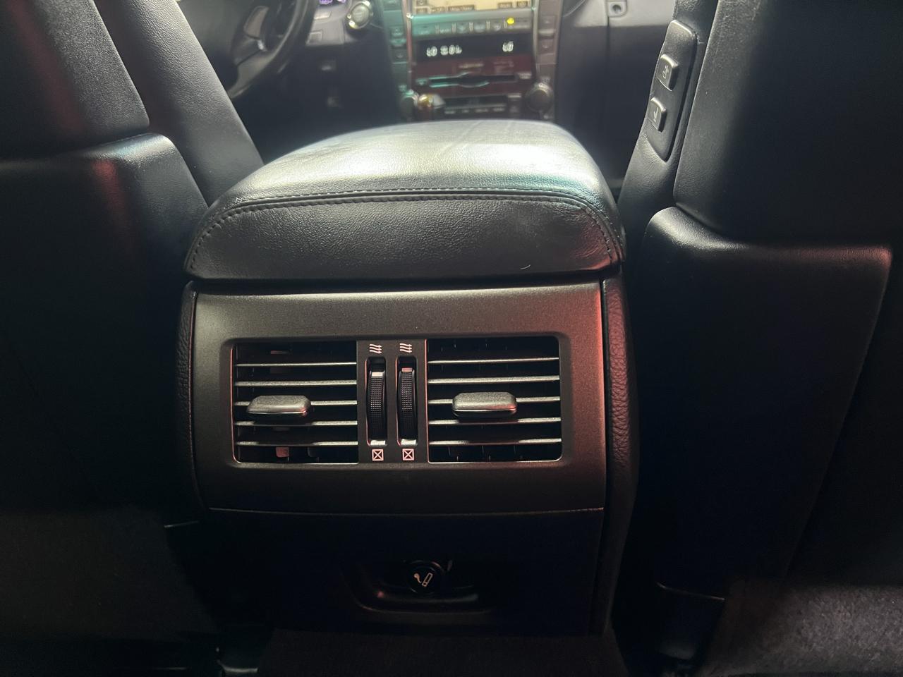 Lexus LS 460 Luxury Sedan 2007