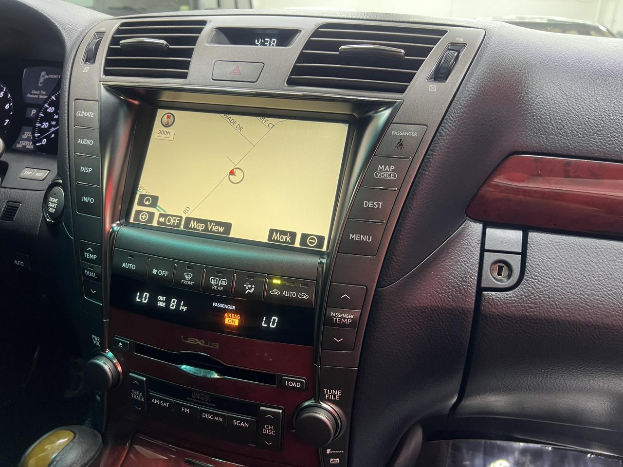 Lexus LS 460 Luxury Sedan 2007