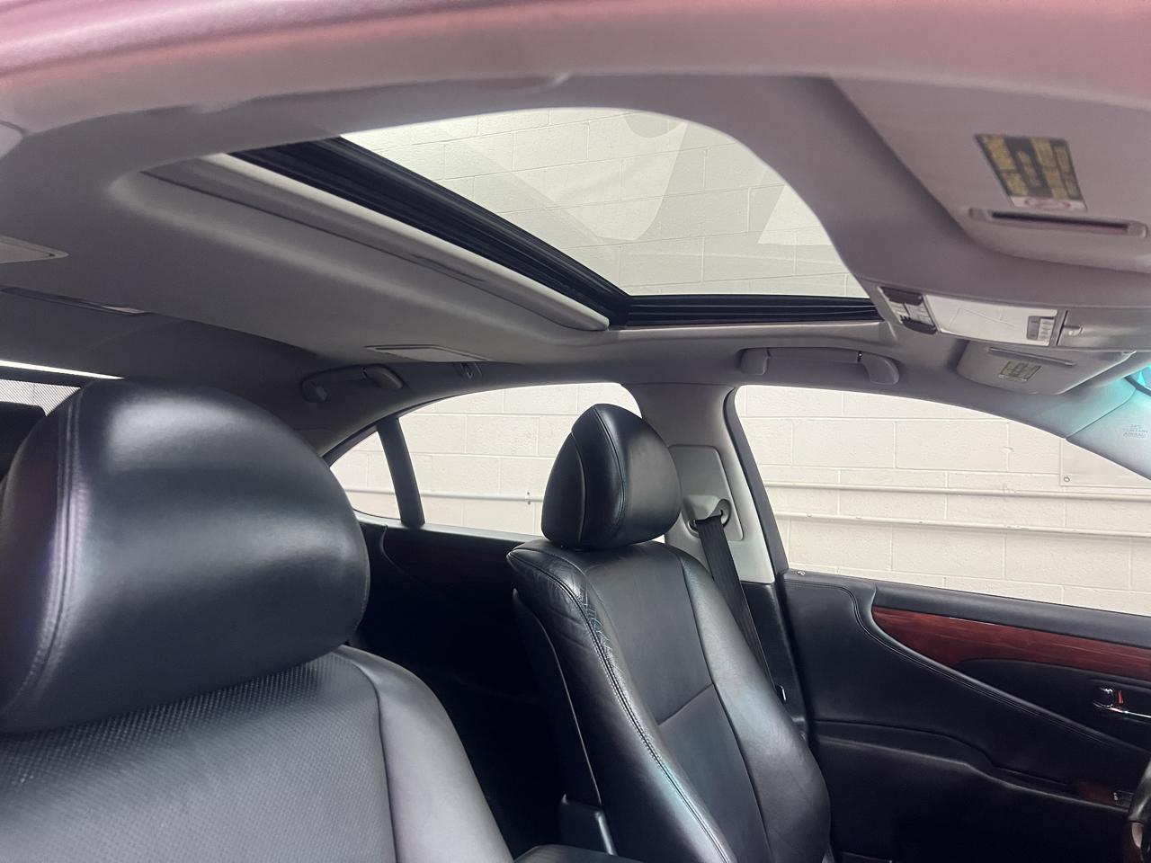 Lexus LS 460 Luxury Sedan 2007