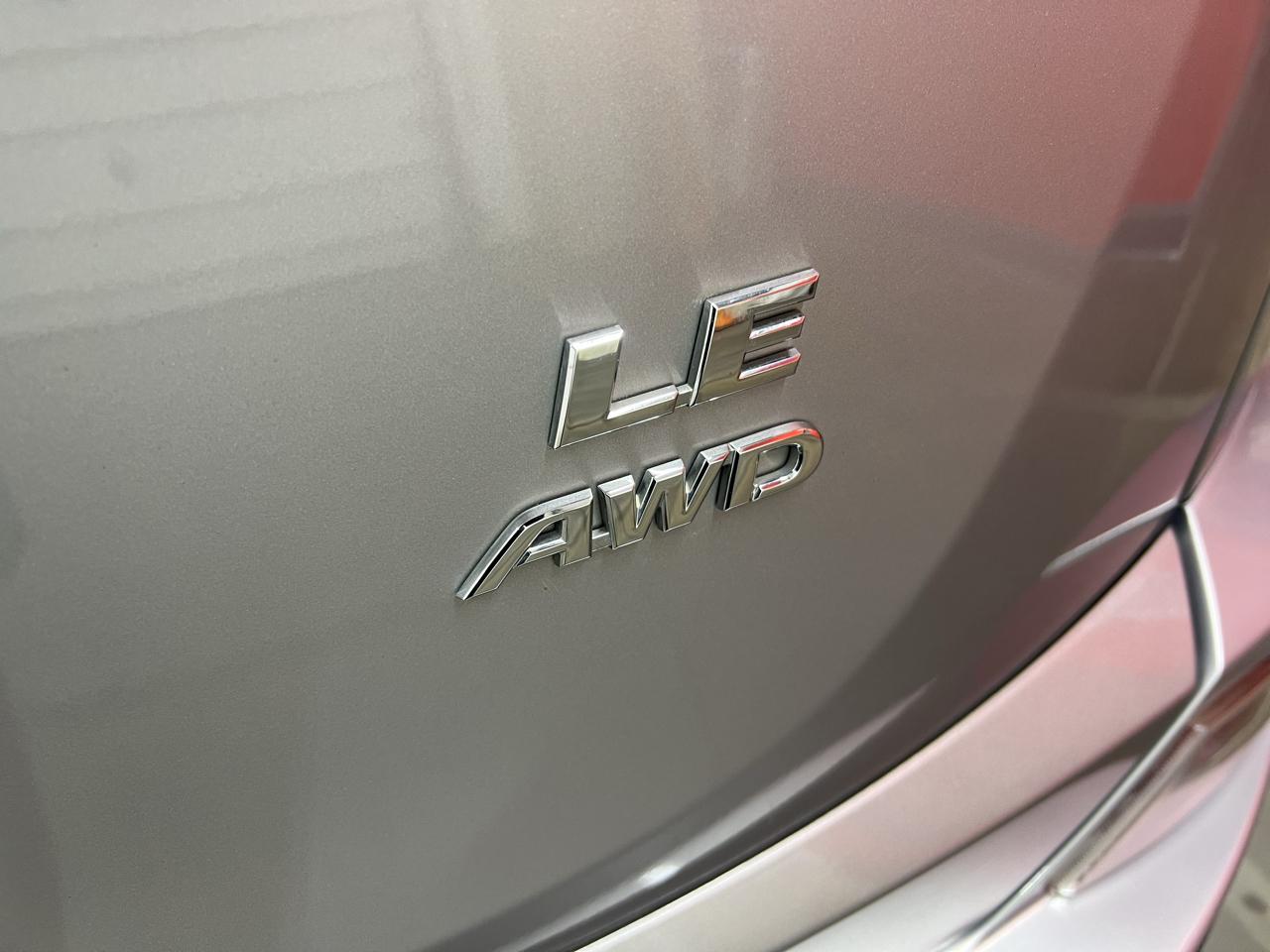 Toyota RAV4 LE AWD 2017