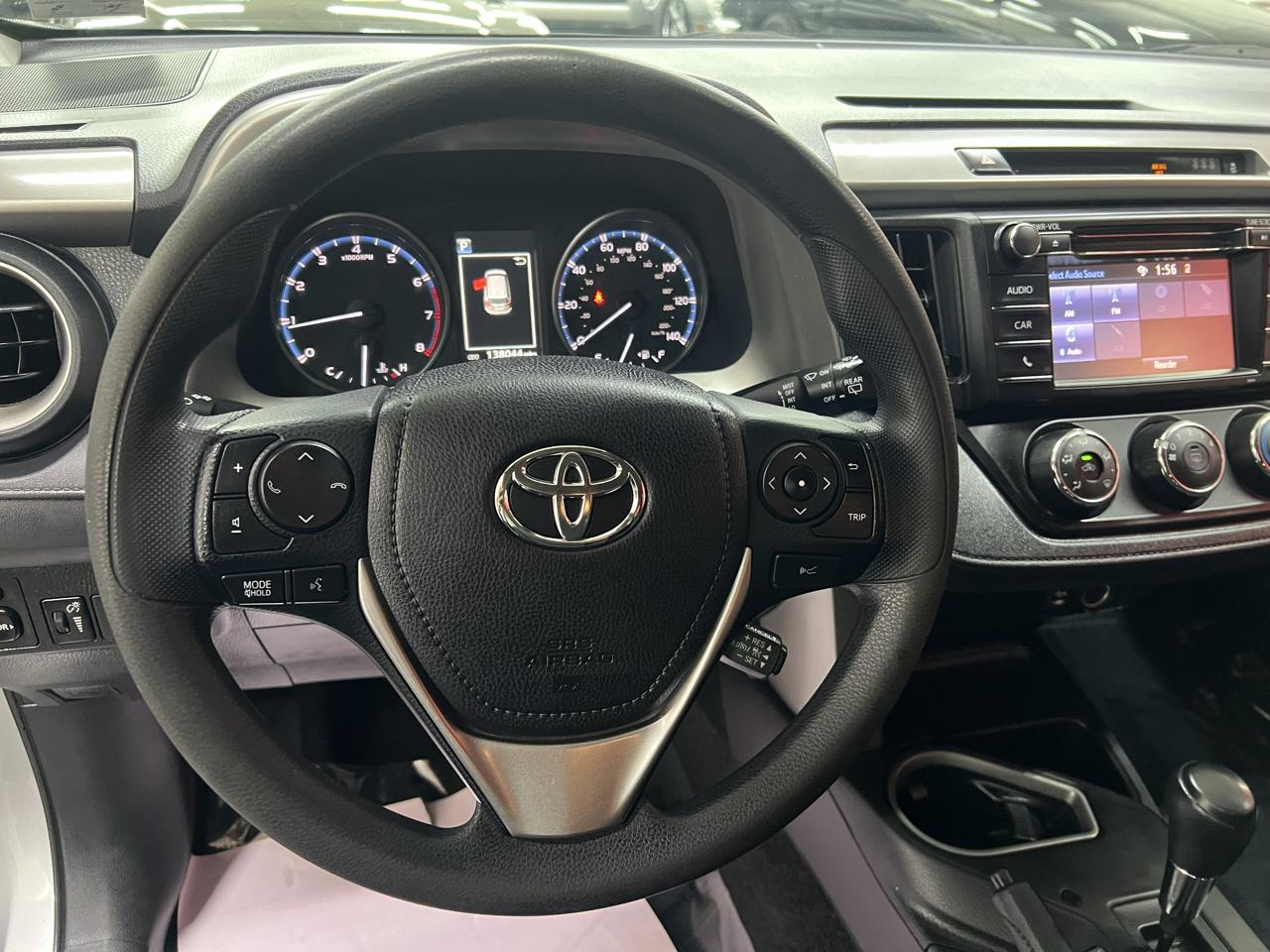 Toyota RAV4 LE AWD 2017