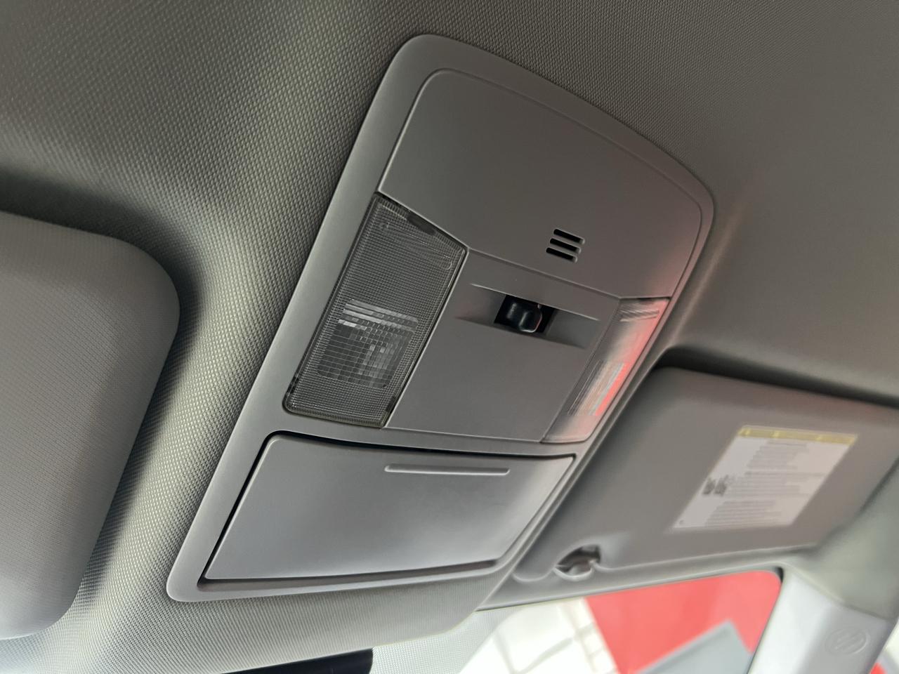 Toyota RAV4 LE AWD 2017