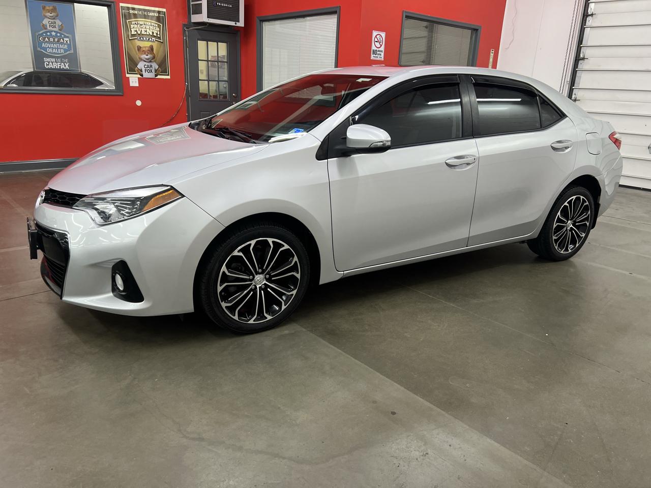 Toyota Corolla  2015