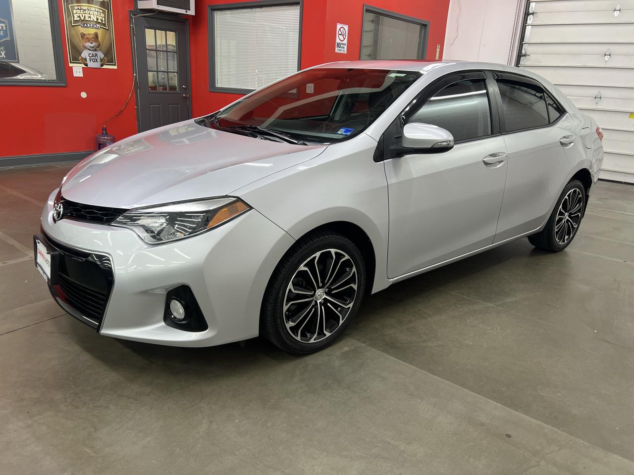 Toyota Corolla  2015
