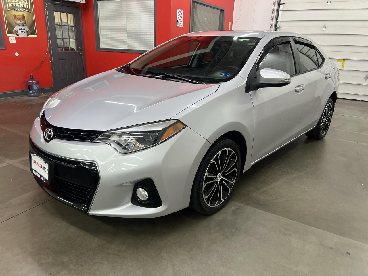 Toyota Corolla  2015