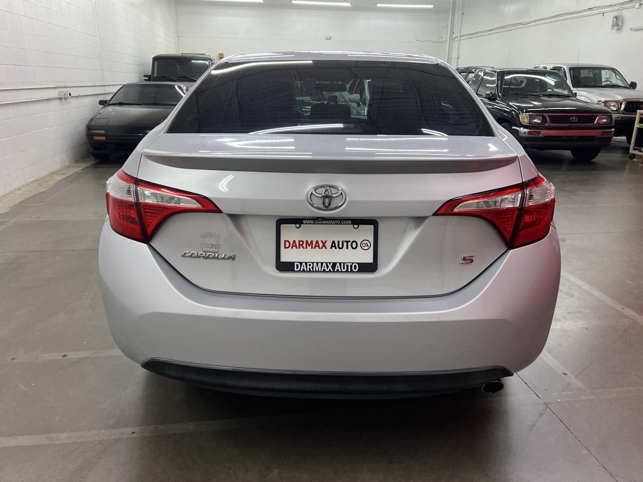Toyota Corolla  2015