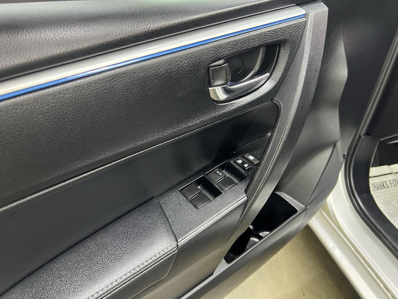 Toyota Corolla  2015