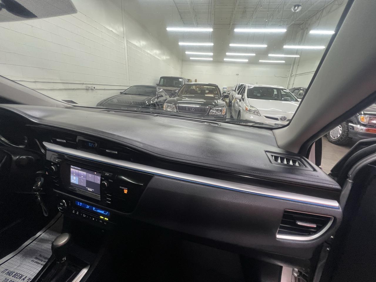 Toyota Corolla  2015