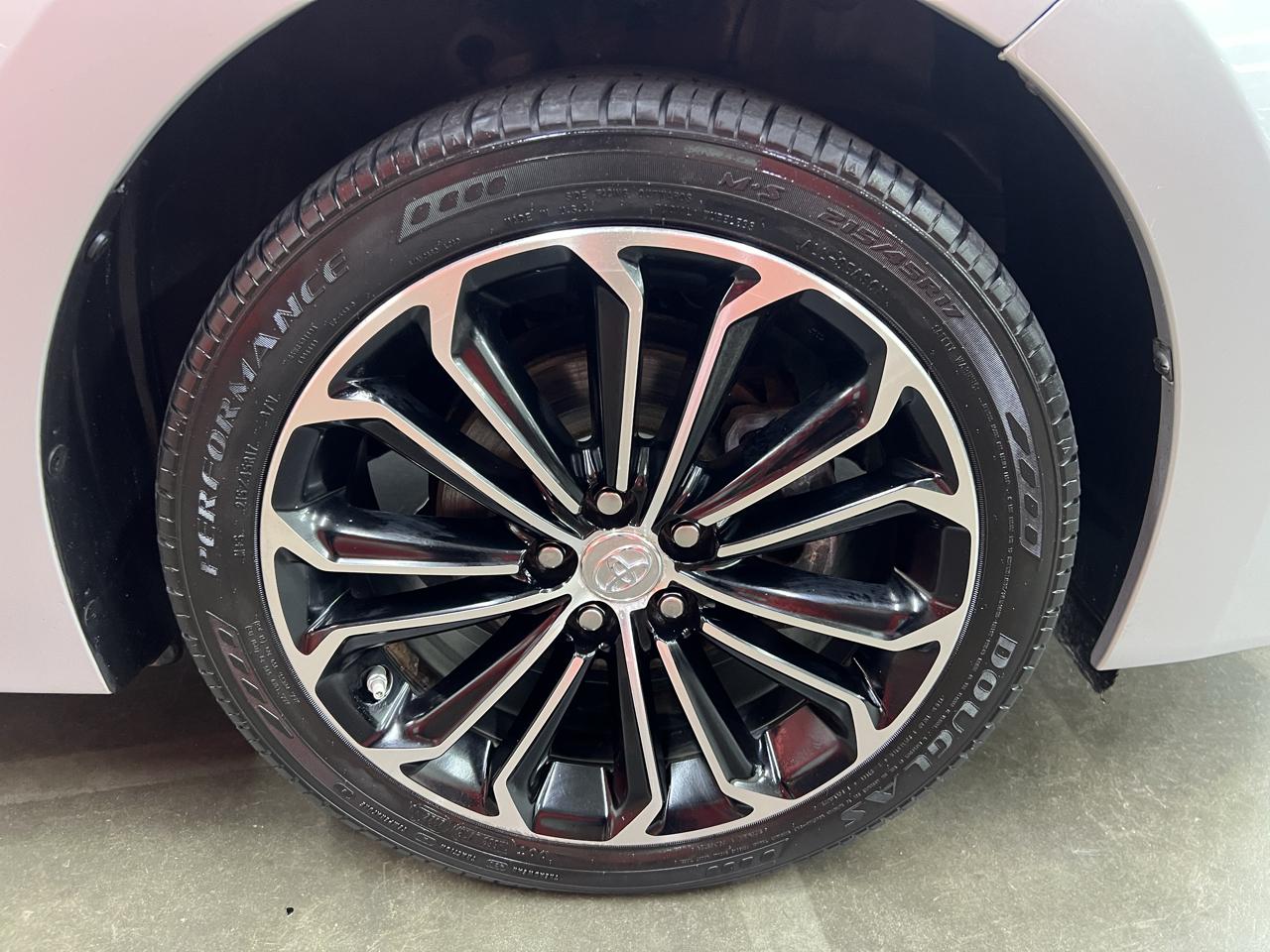 Toyota Corolla  2015