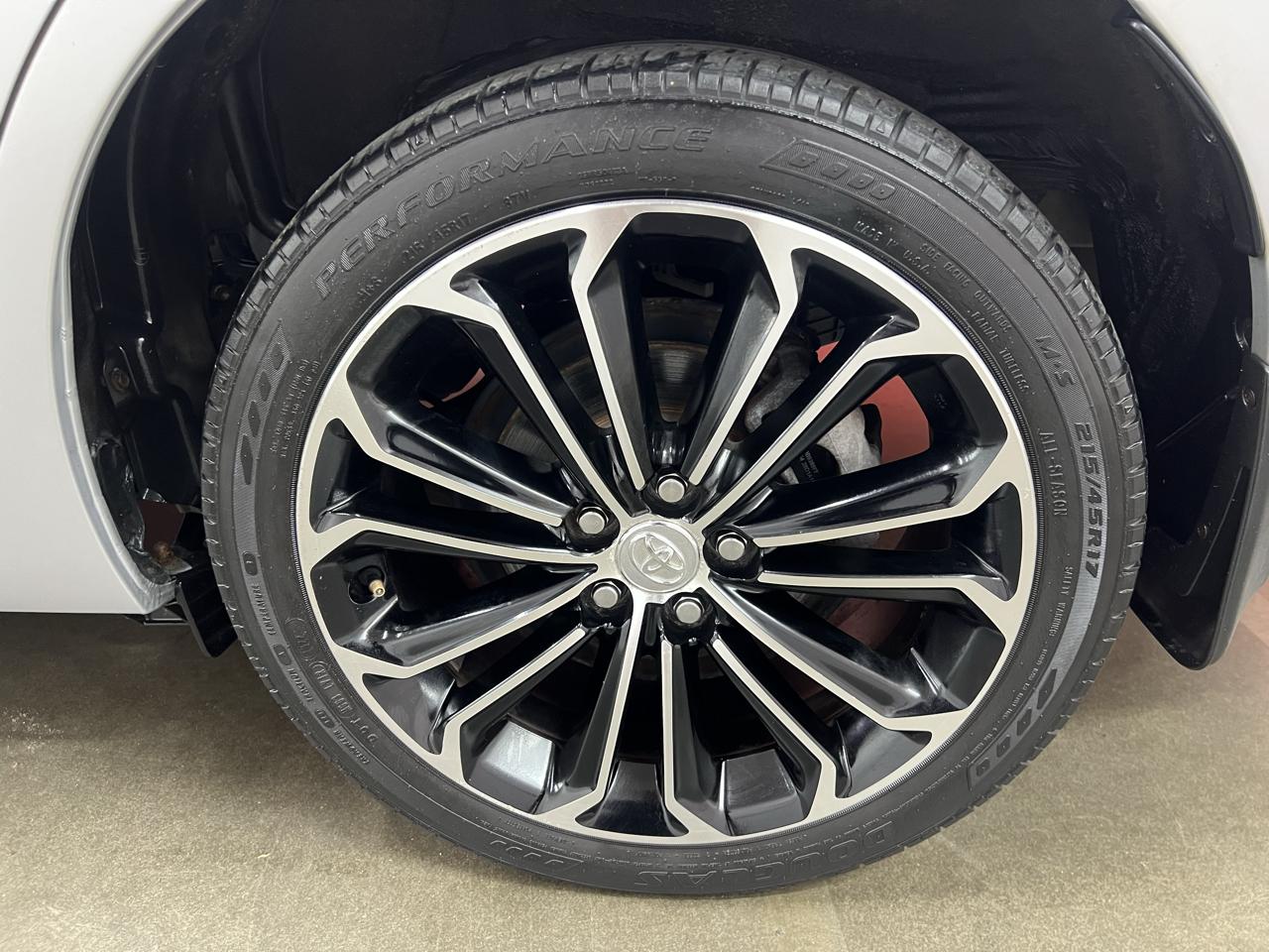 Toyota Corolla  2015