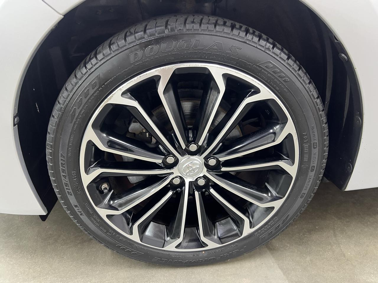 Toyota Corolla  2015