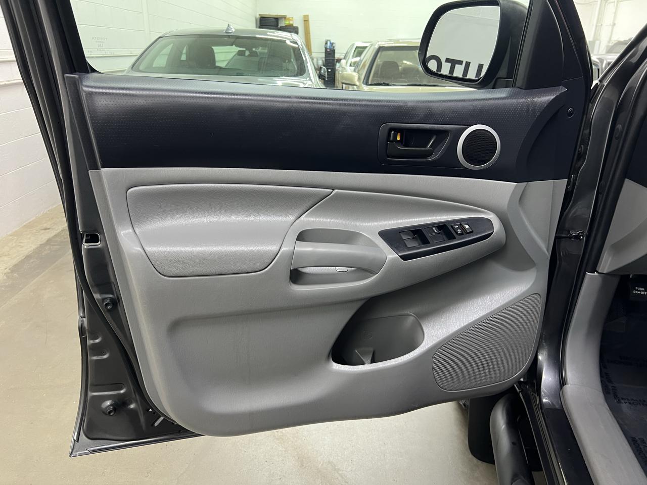Toyota Tacoma Double Cab V6 4WD 2013