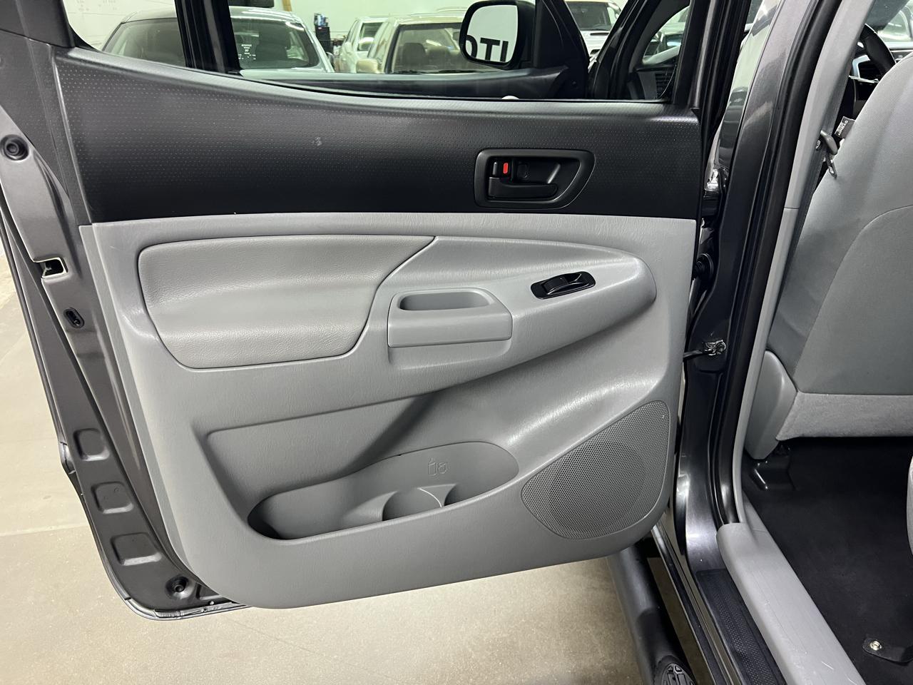 Toyota Tacoma Double Cab V6 4WD 2013