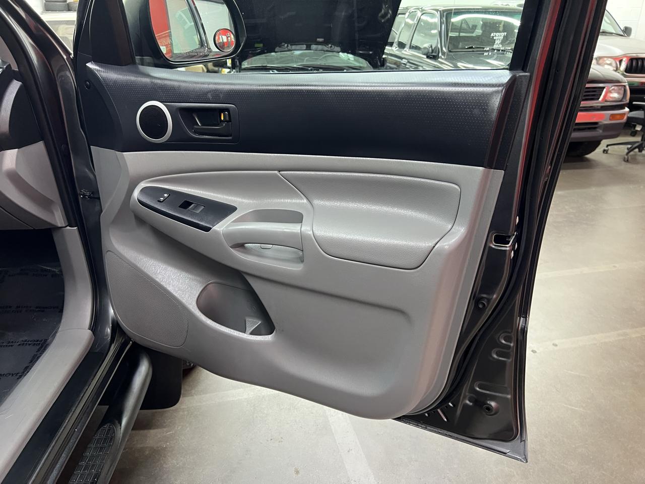 Toyota Tacoma Double Cab V6 4WD 2013