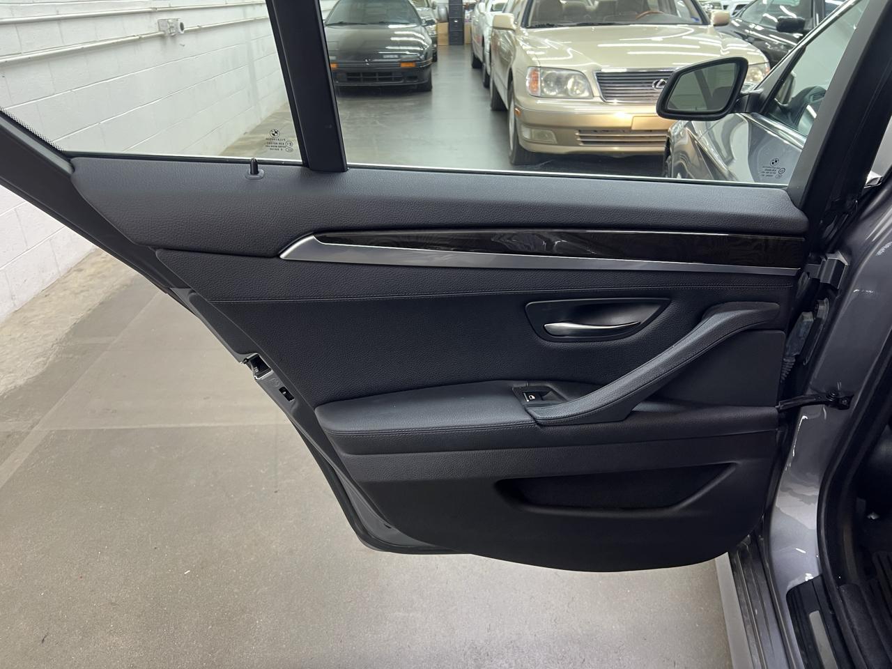 BMW 5-Series 528i 2013