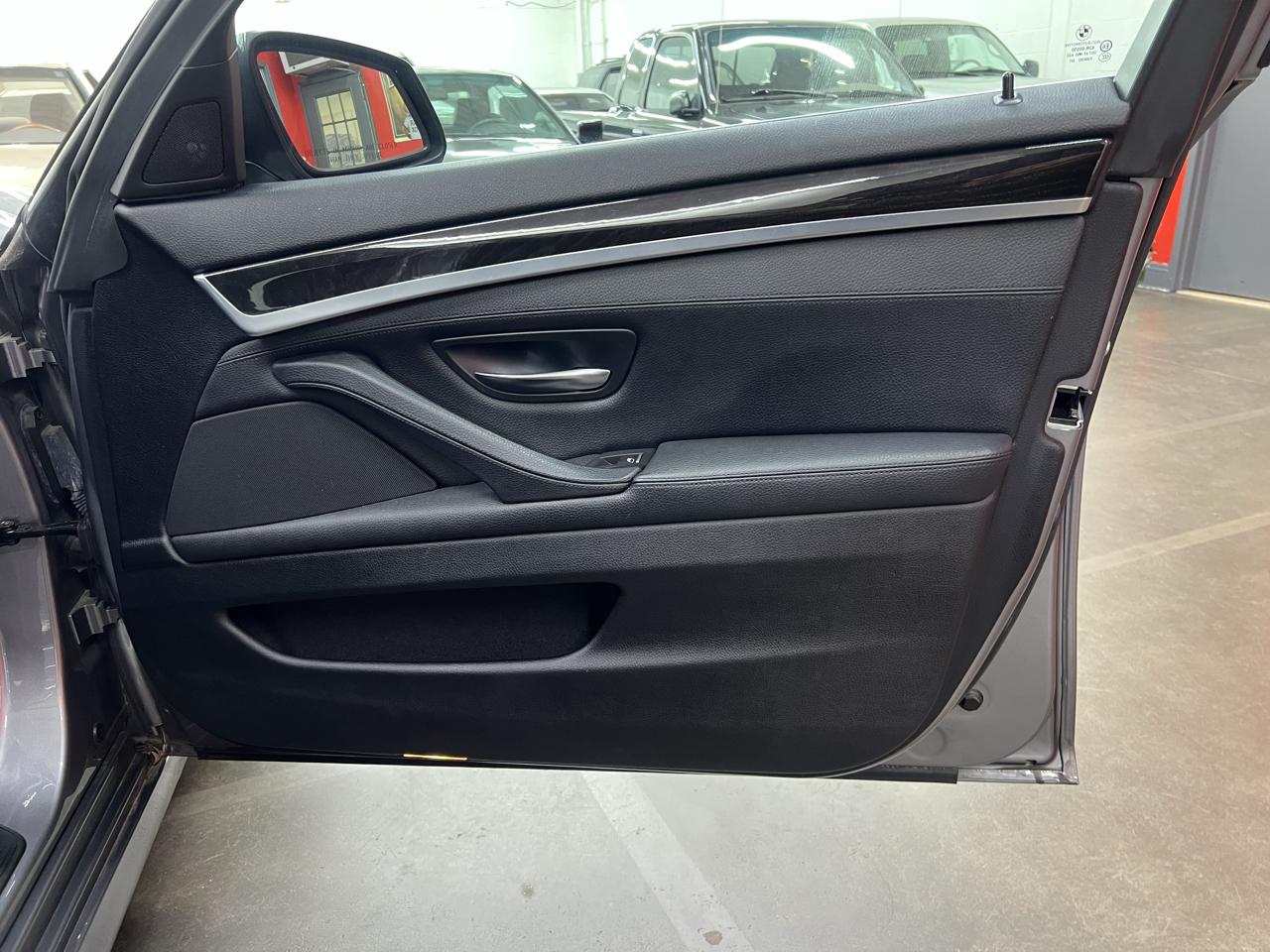 BMW 5-Series 528i 2013