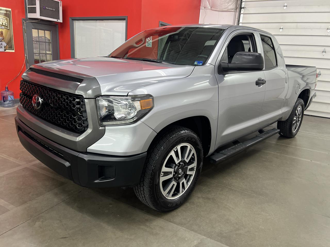 Toyota Tundra  2021