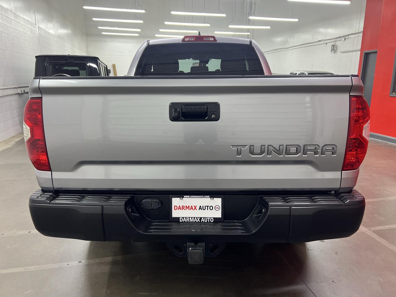 Toyota Tundra  2021