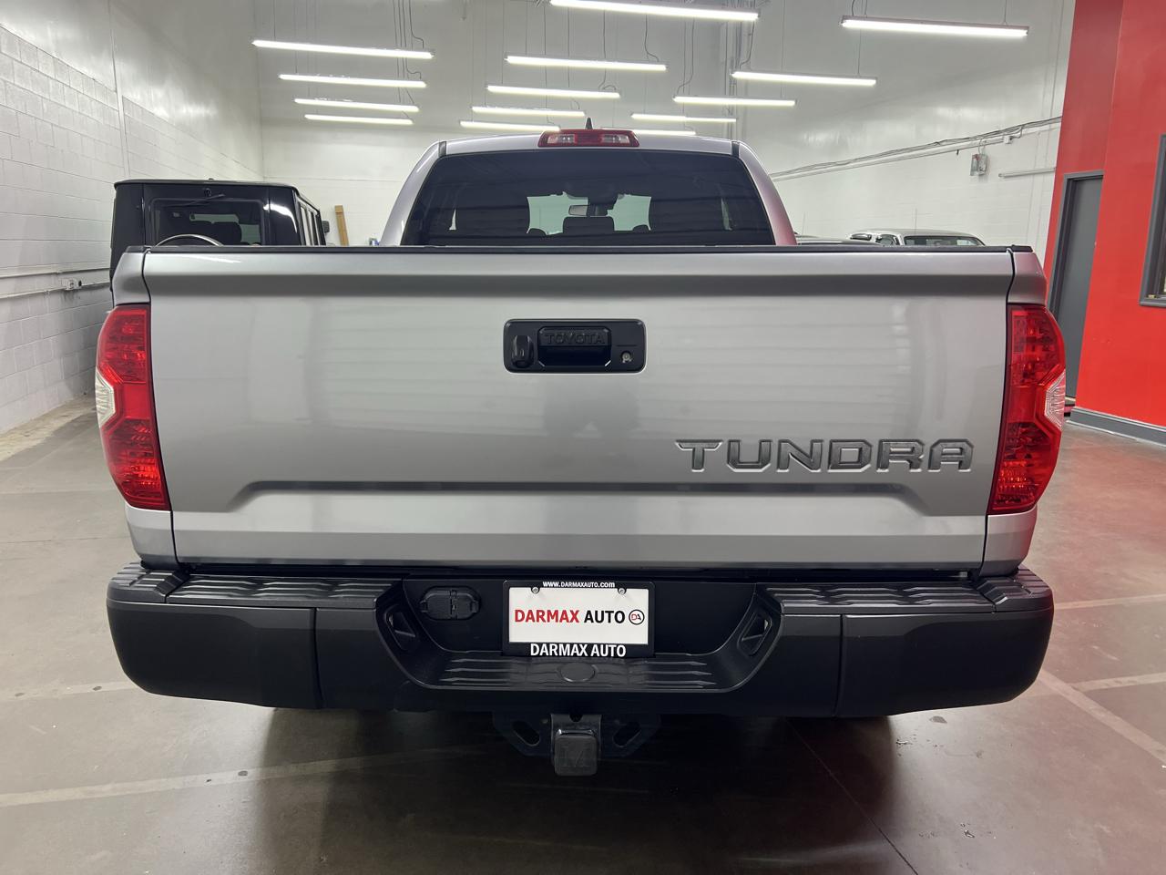 Toyota Tundra  2021