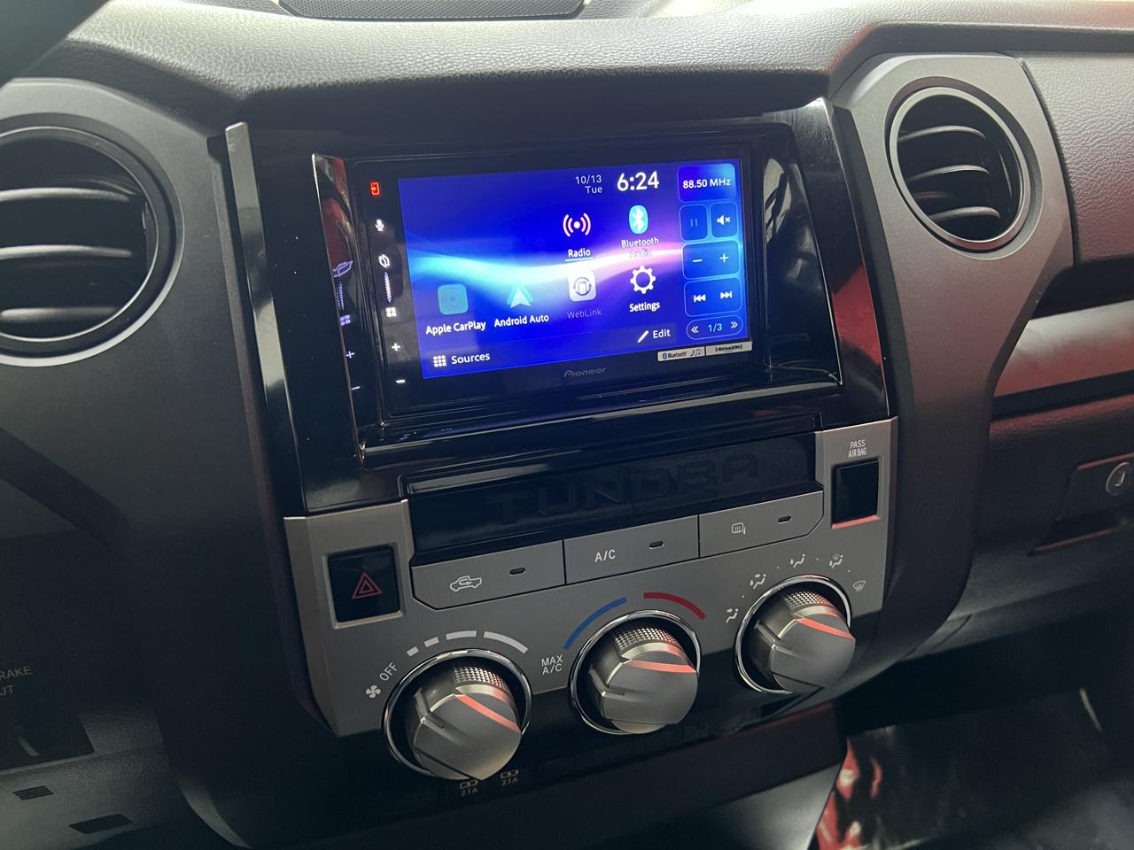 Toyota Tundra  2021