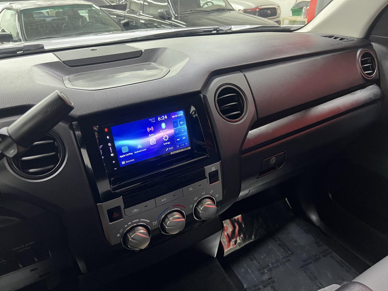 Toyota Tundra  2021