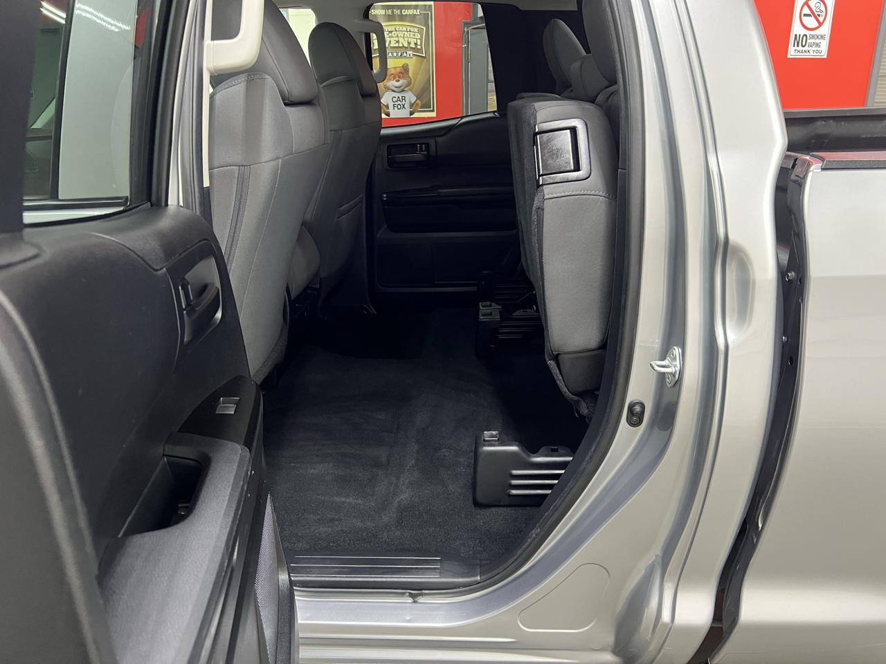 Toyota Tundra  2021