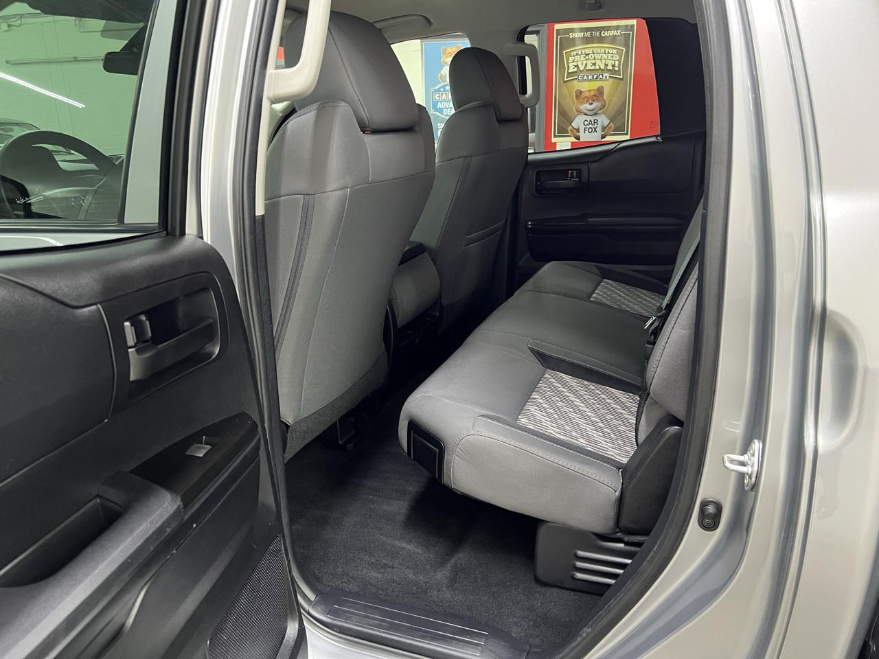 Toyota Tundra  2021