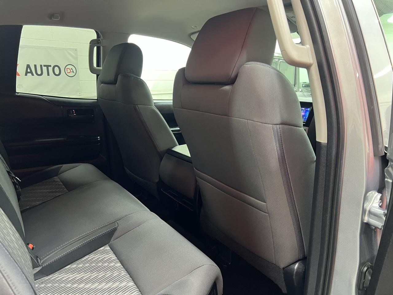 Toyota Tundra  2021