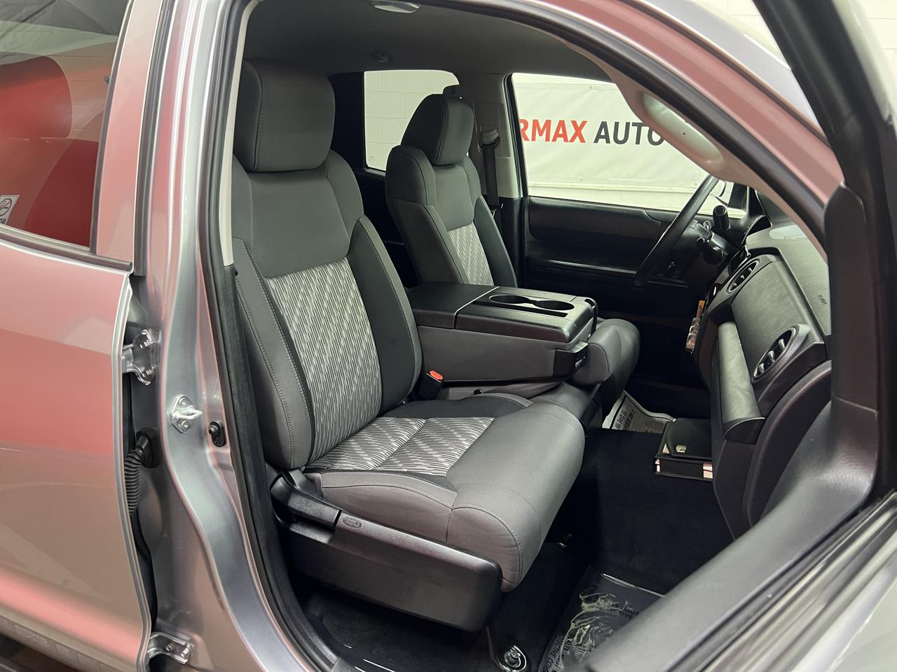 Toyota Tundra  2021