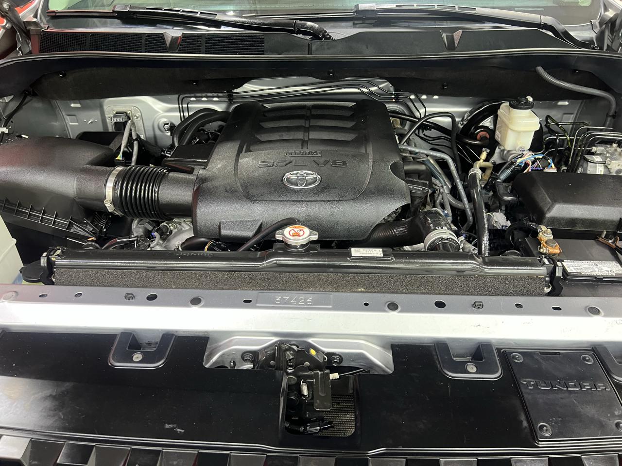 Toyota Tundra  2021
