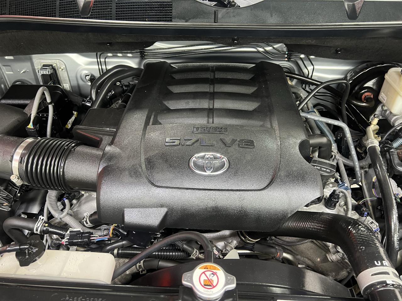 Toyota Tundra  2021