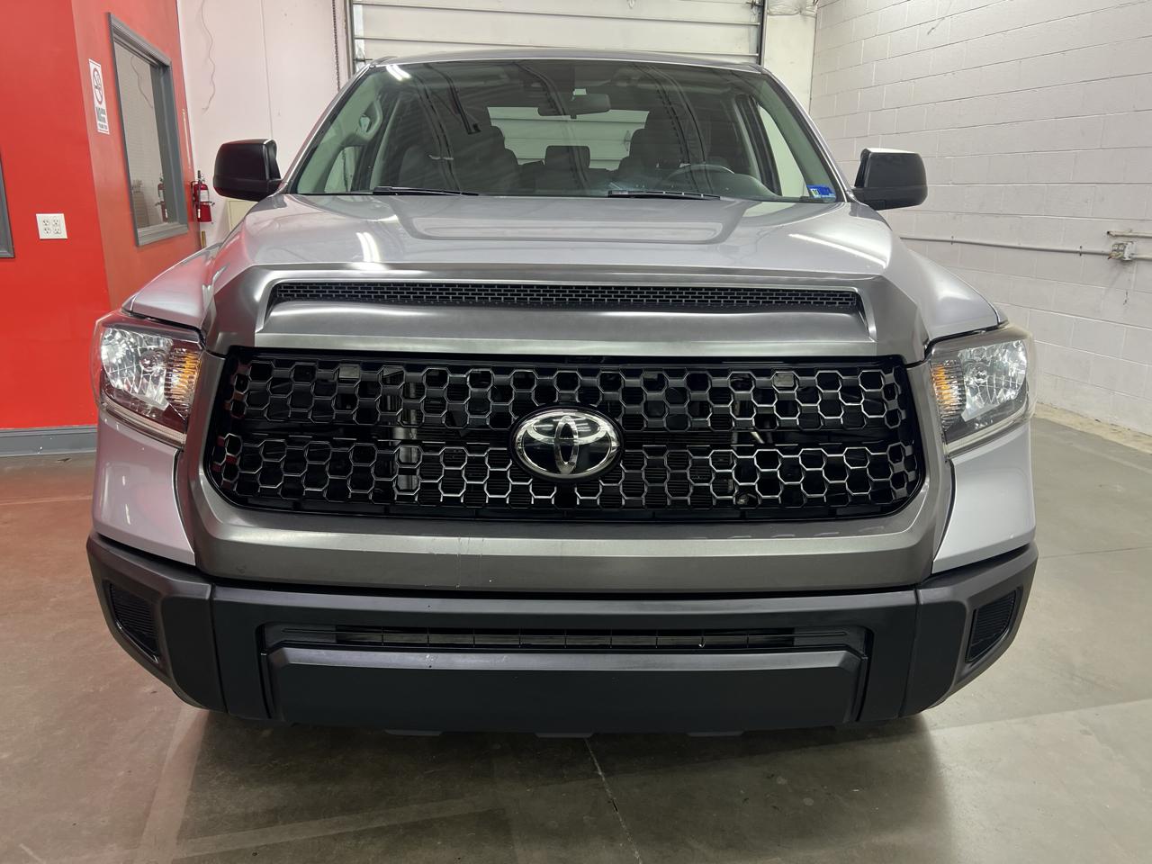 Toyota Tundra  2021