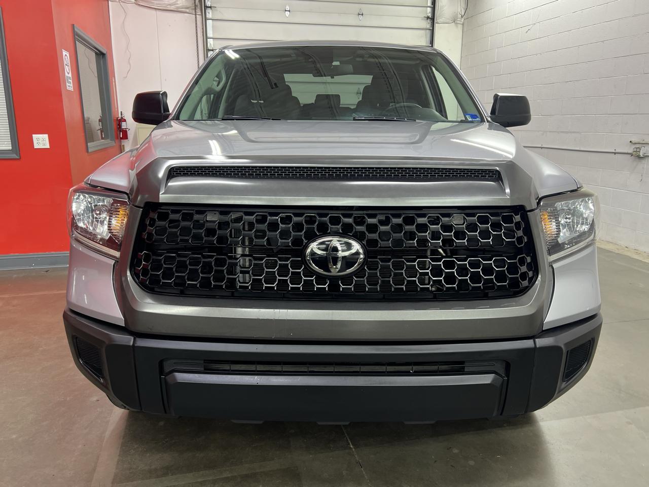 Toyota Tundra  2021