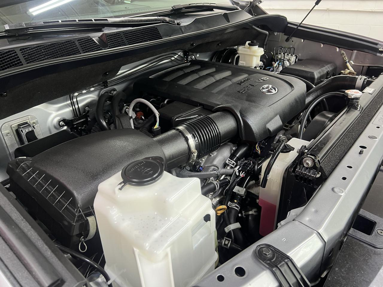 Toyota Tundra  2021