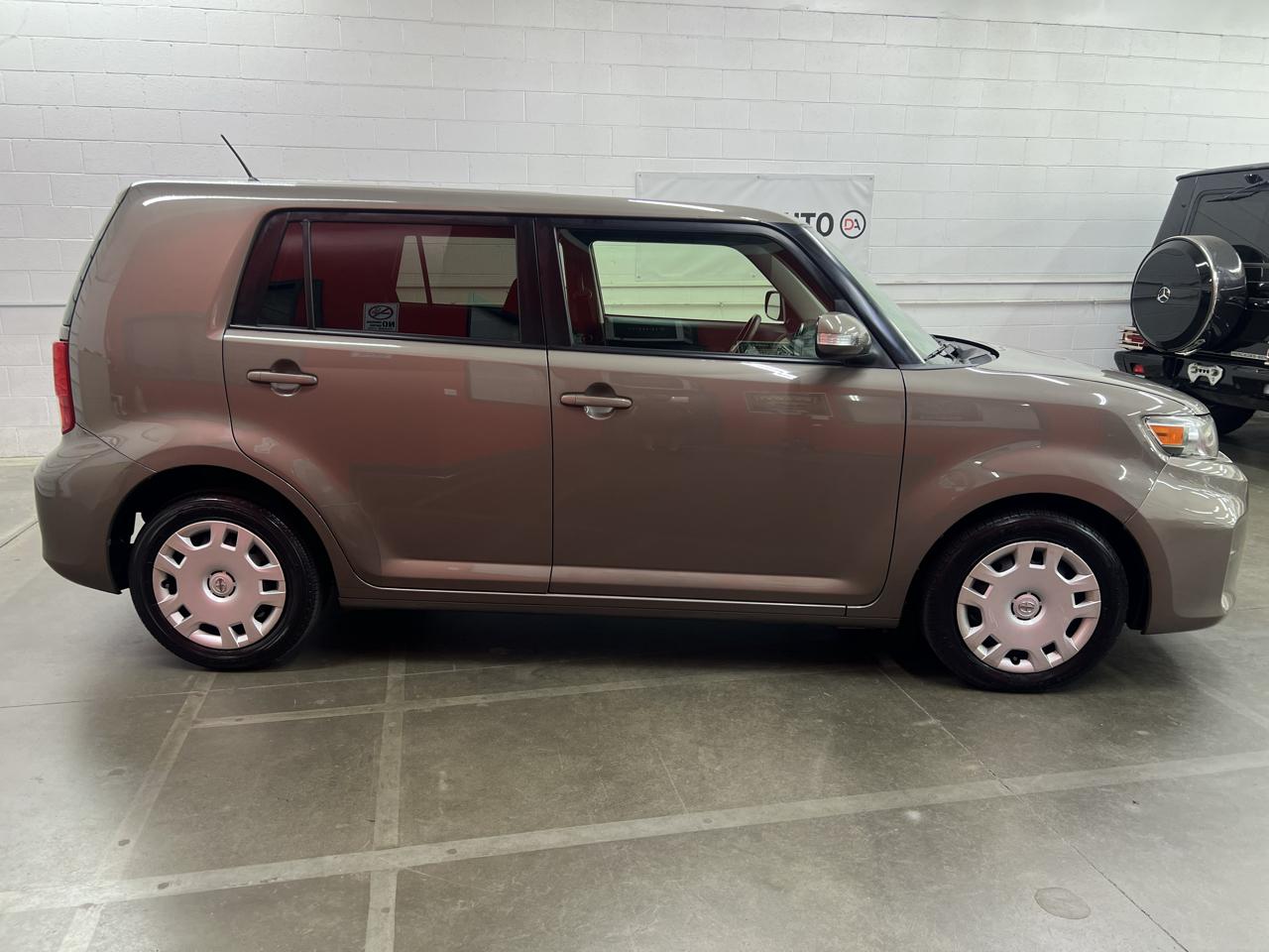Scion xB  2015