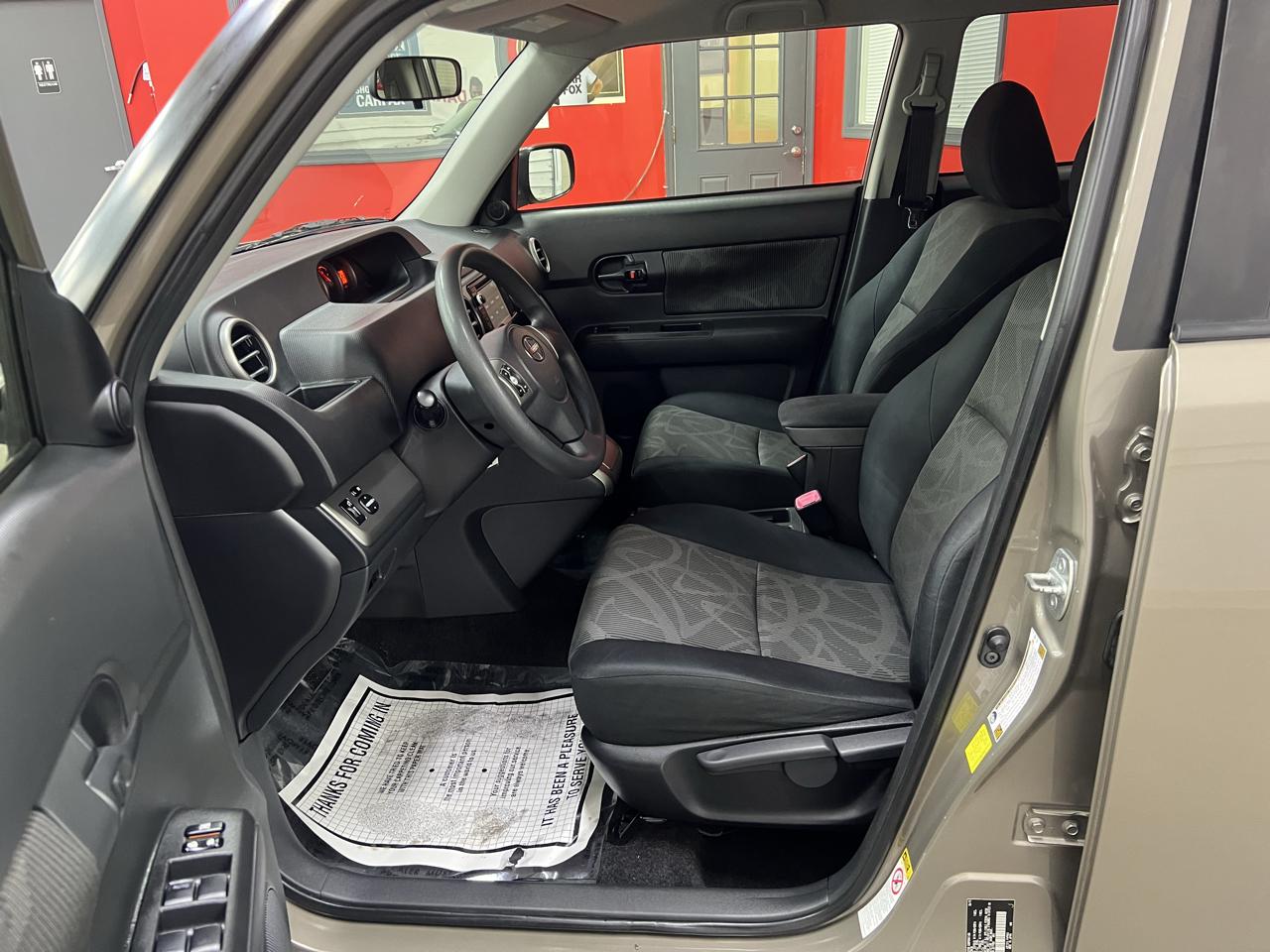 Scion xB  2015