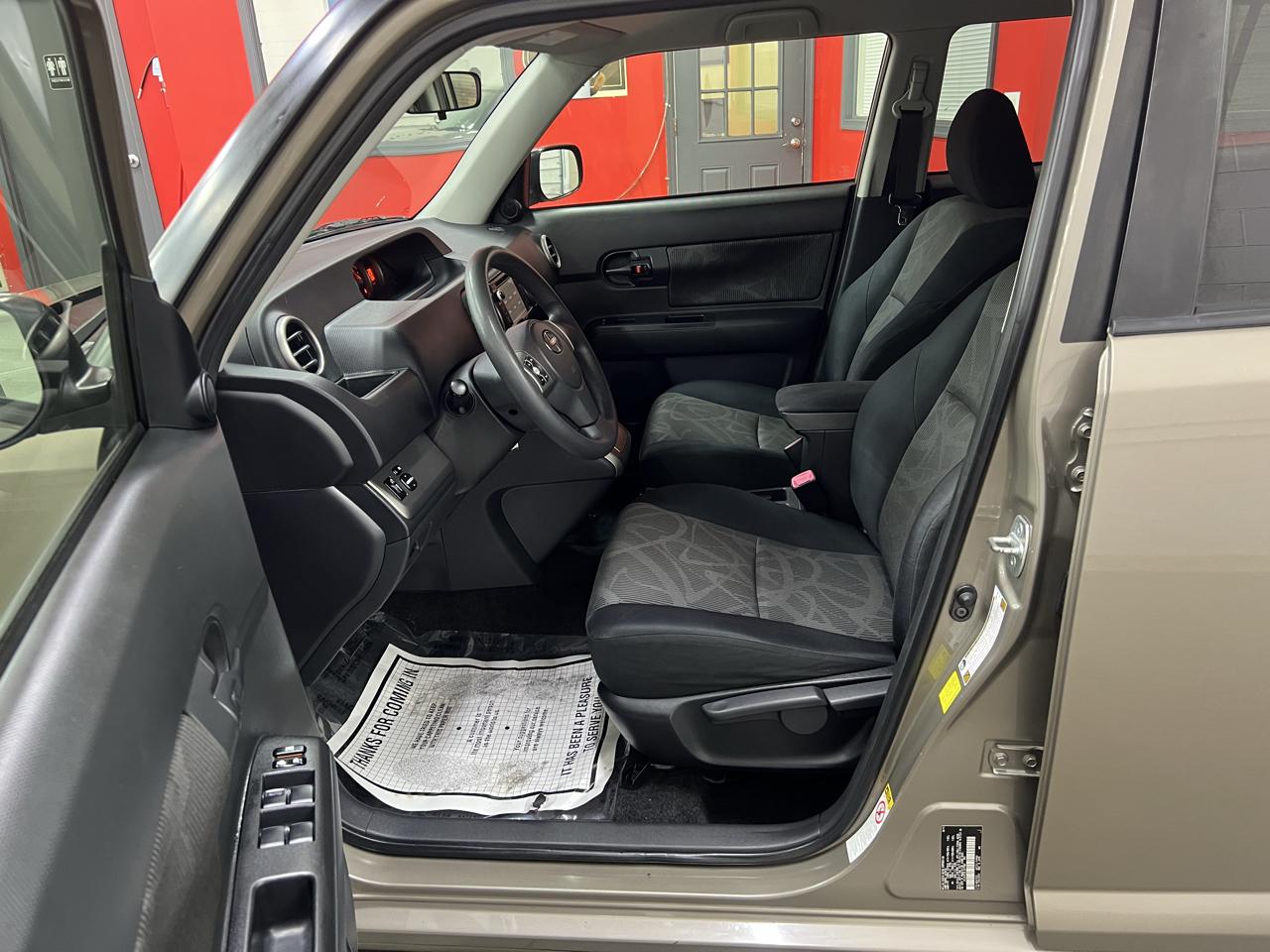 Scion xB  2015