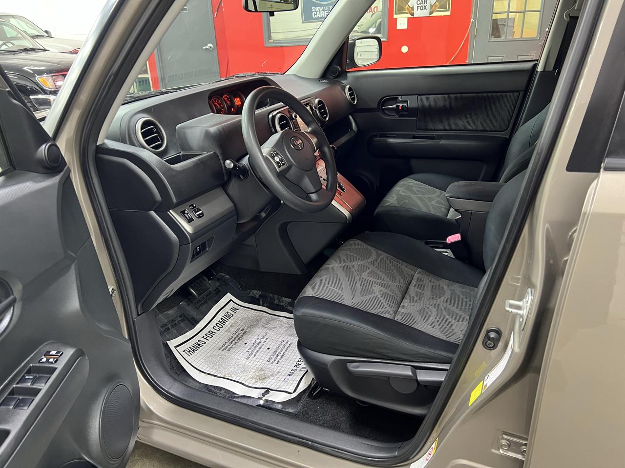 Scion xB  2015