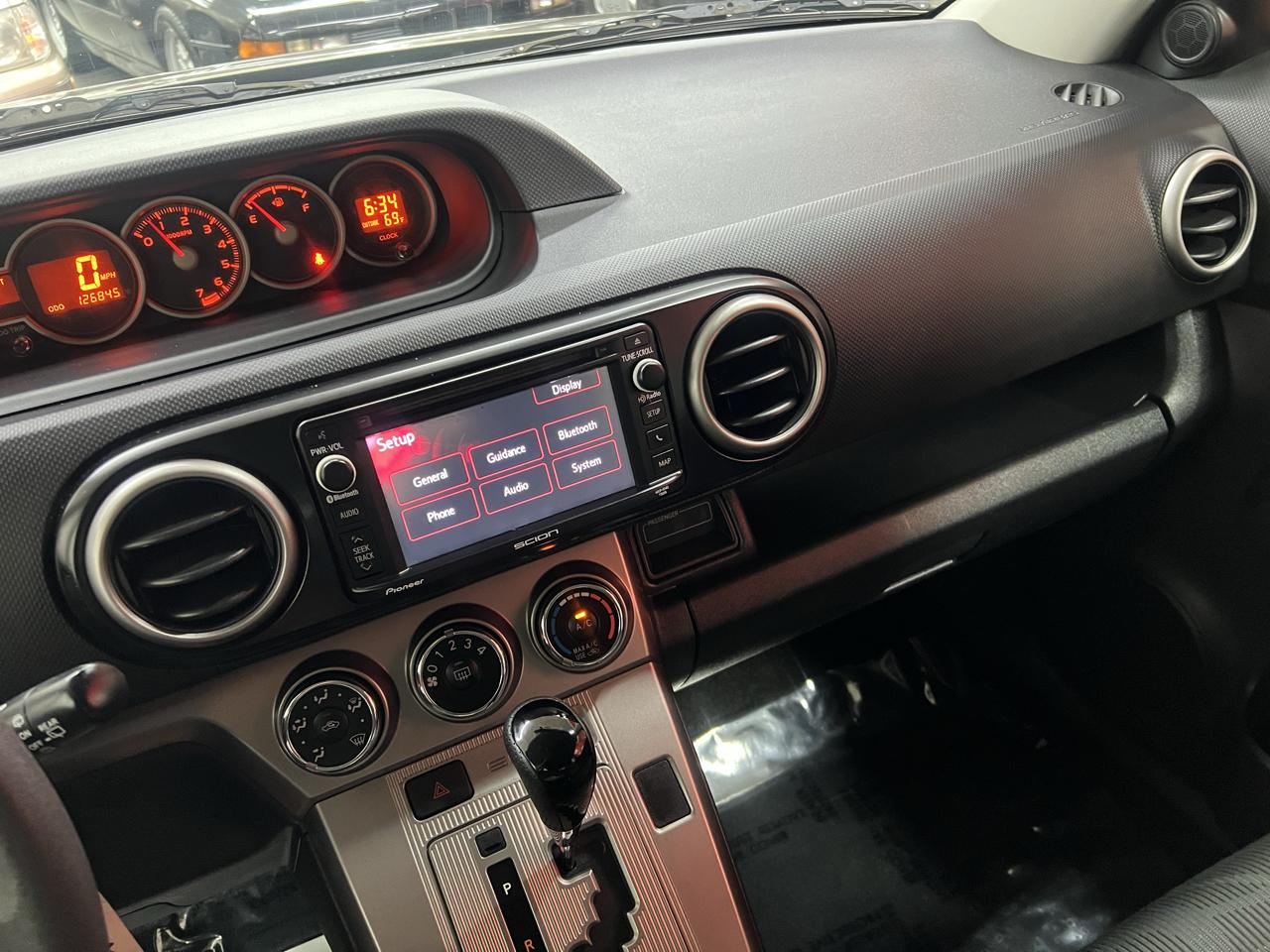 Scion xB  2015