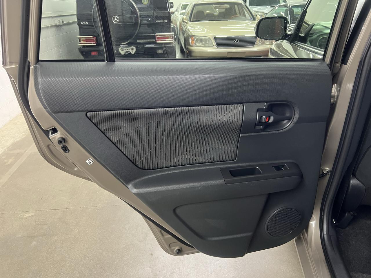 Scion xB  2015