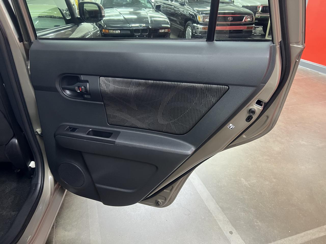 Scion xB  2015
