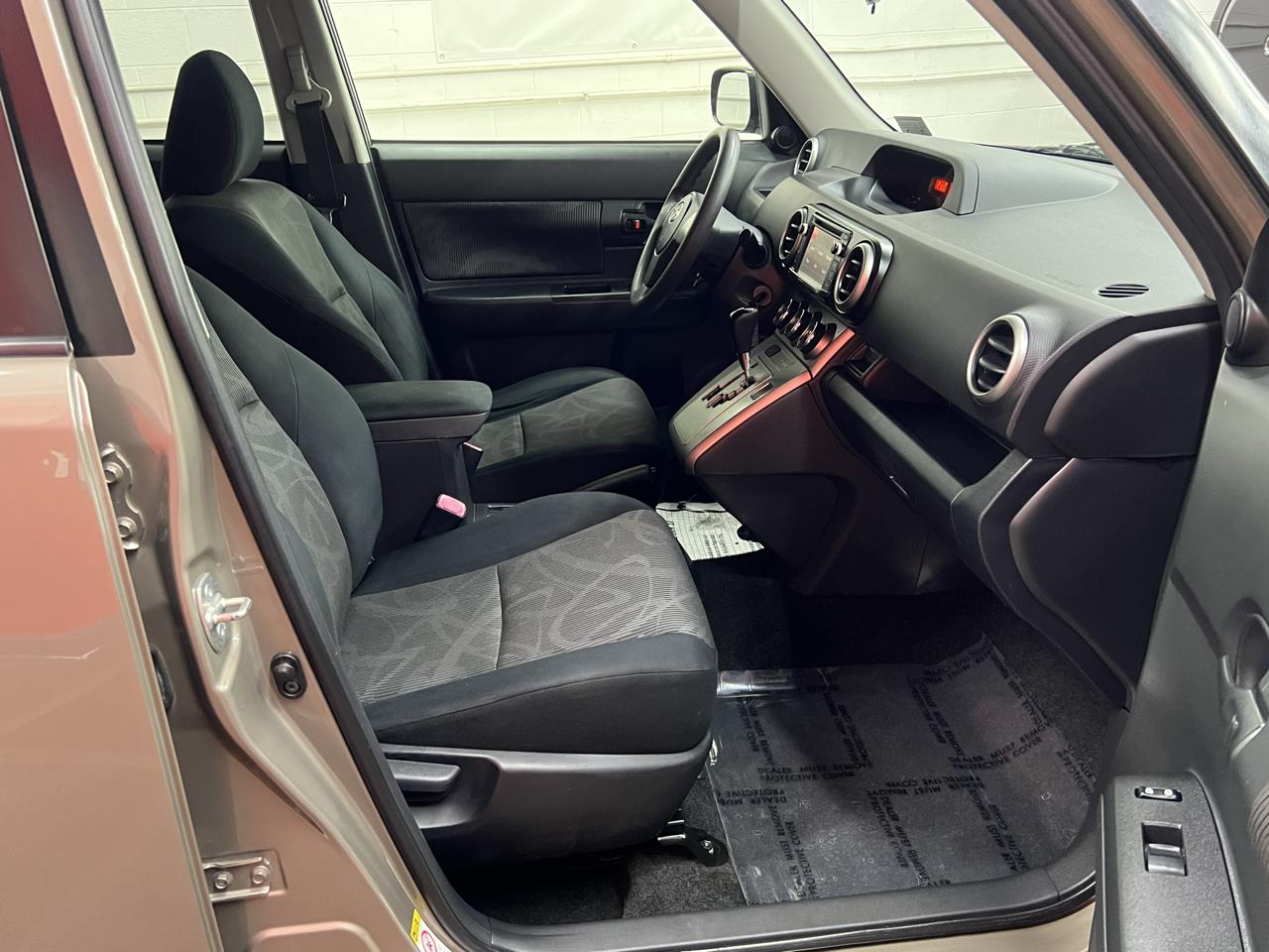 Scion xB  2015