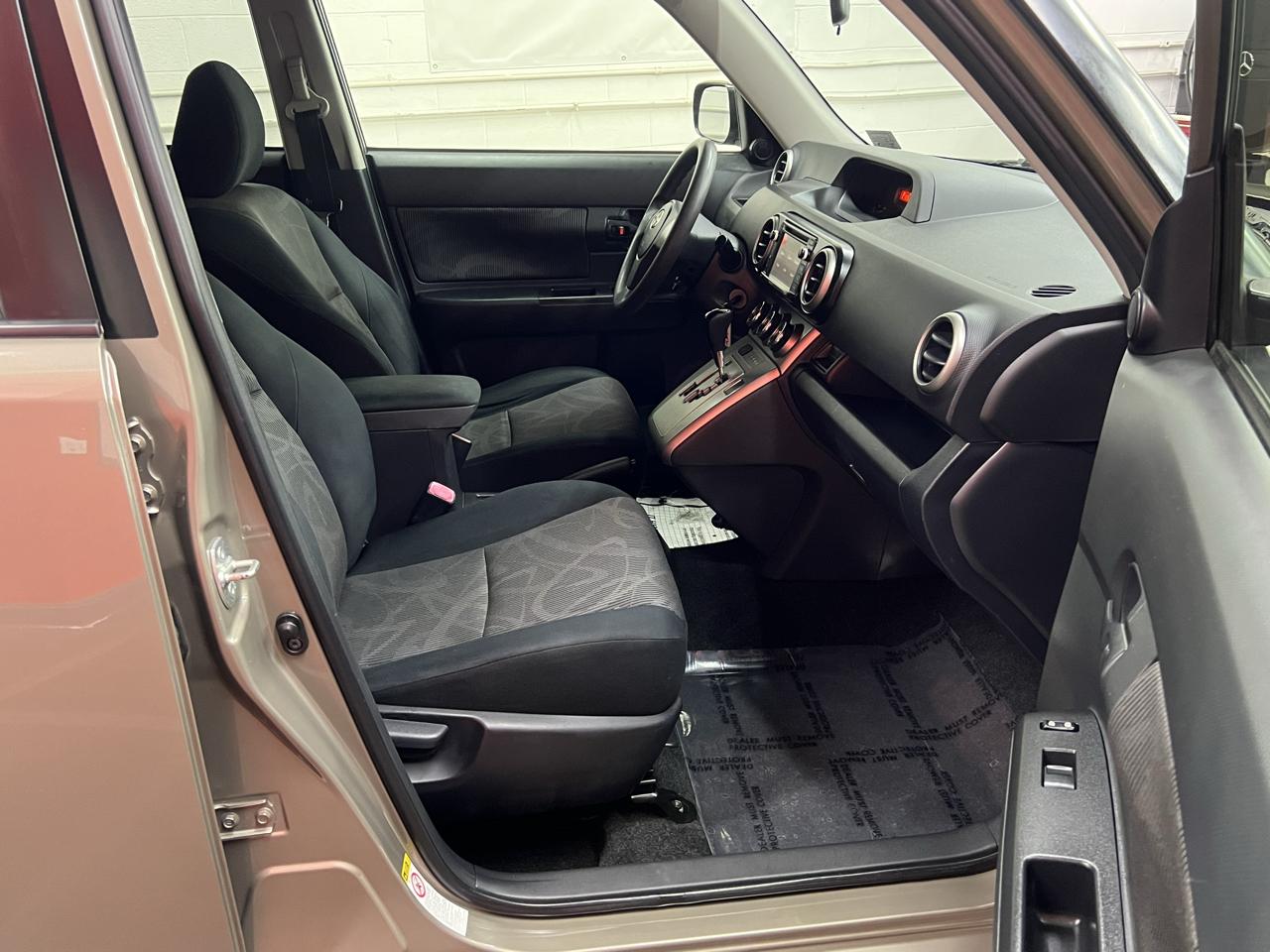 Scion xB  2015