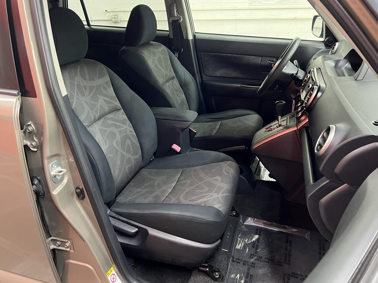 Scion xB  2015