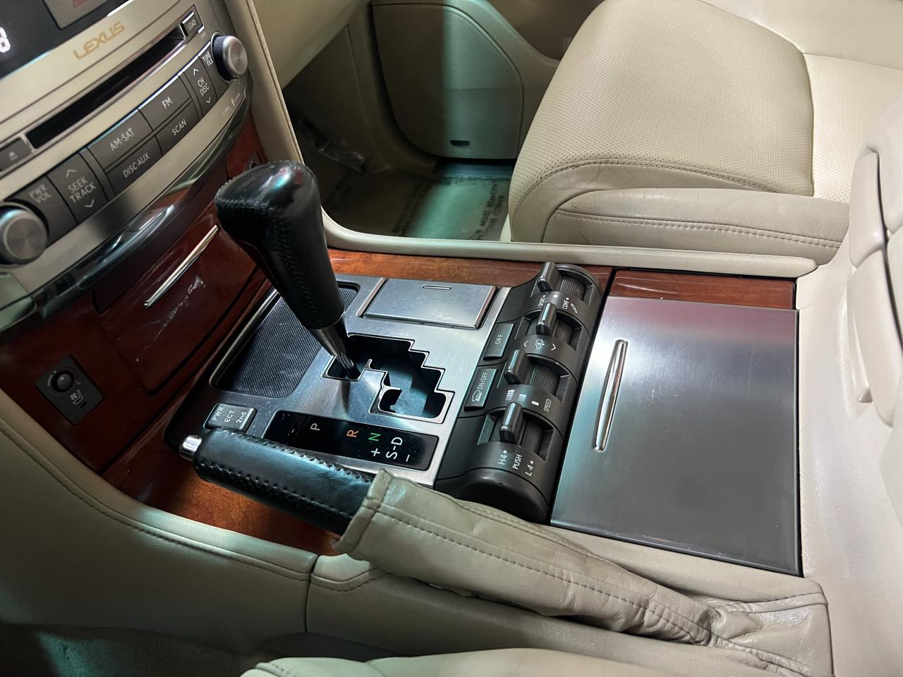 Lexus LX 570 Sport Utility 2008