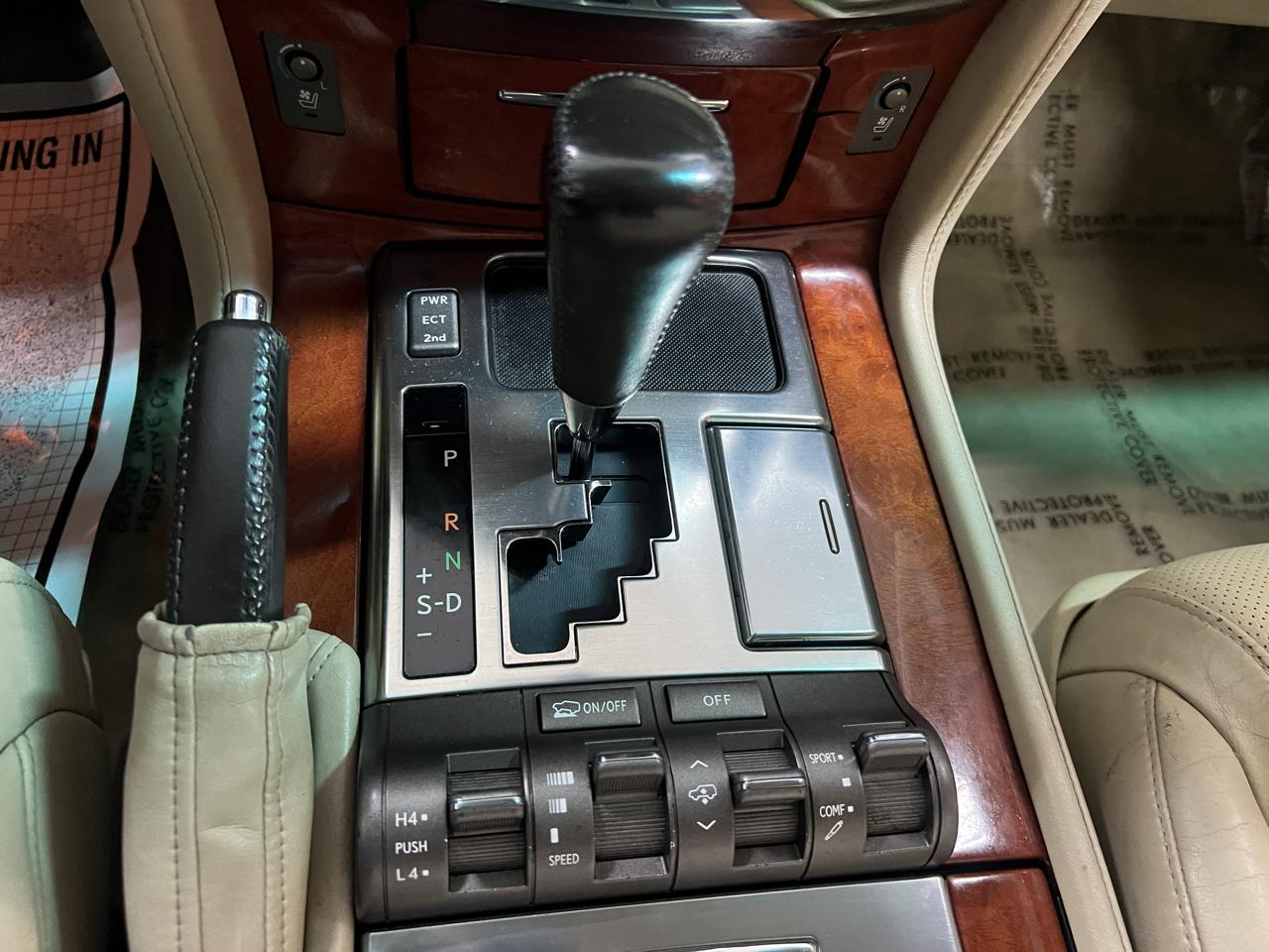 Lexus LX 570 Sport Utility 2008