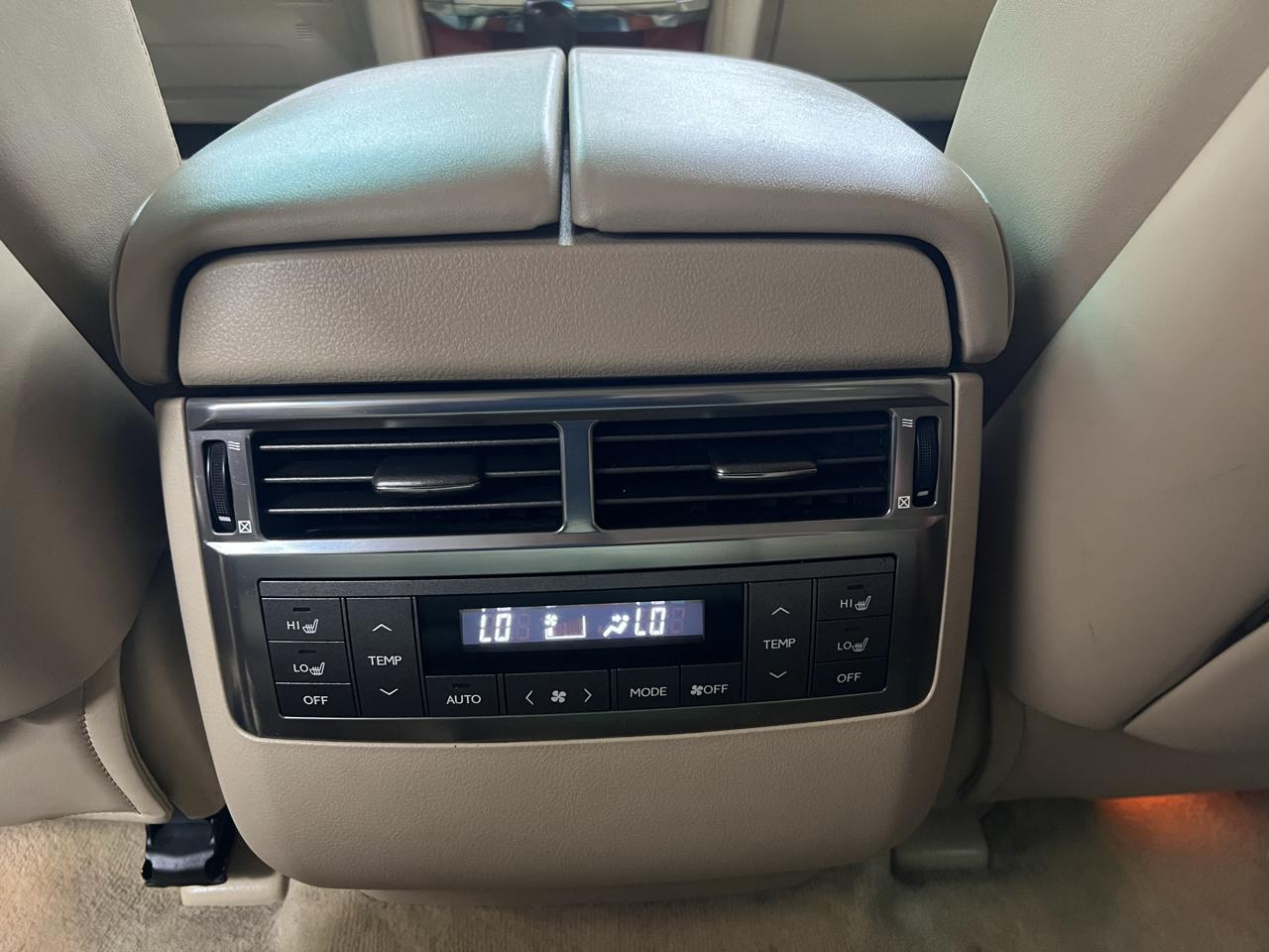 Lexus LX 570 Sport Utility 2008