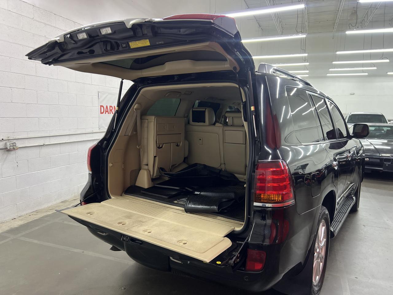 Lexus LX 570 Sport Utility 2008