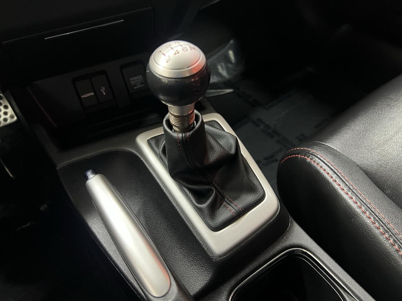 Honda Civic Si Sedan 6-Speed MT 2015