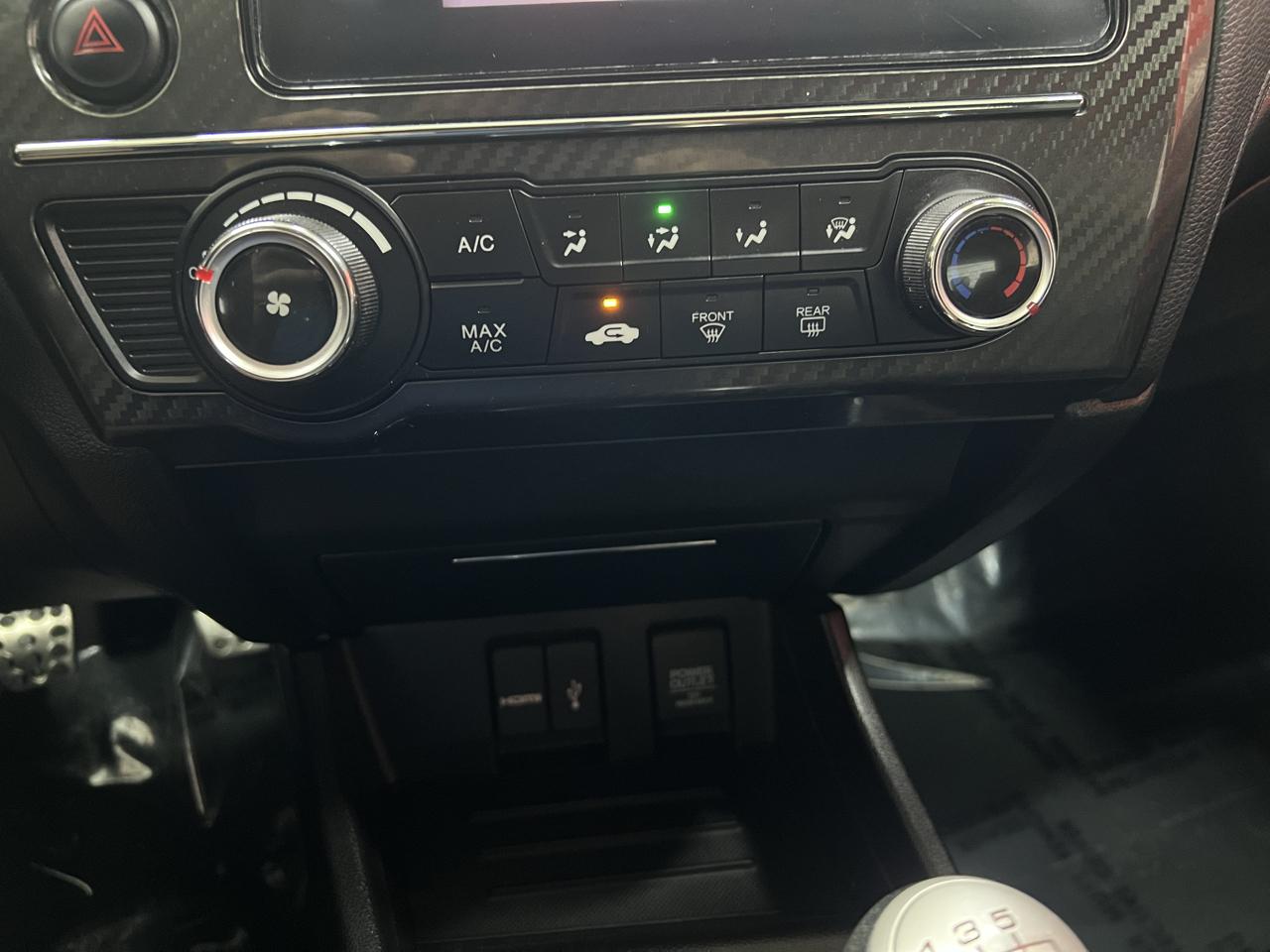 Honda Civic Si Sedan 6-Speed MT 2015